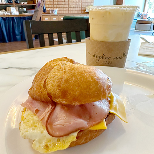Daphne Mae Cafe